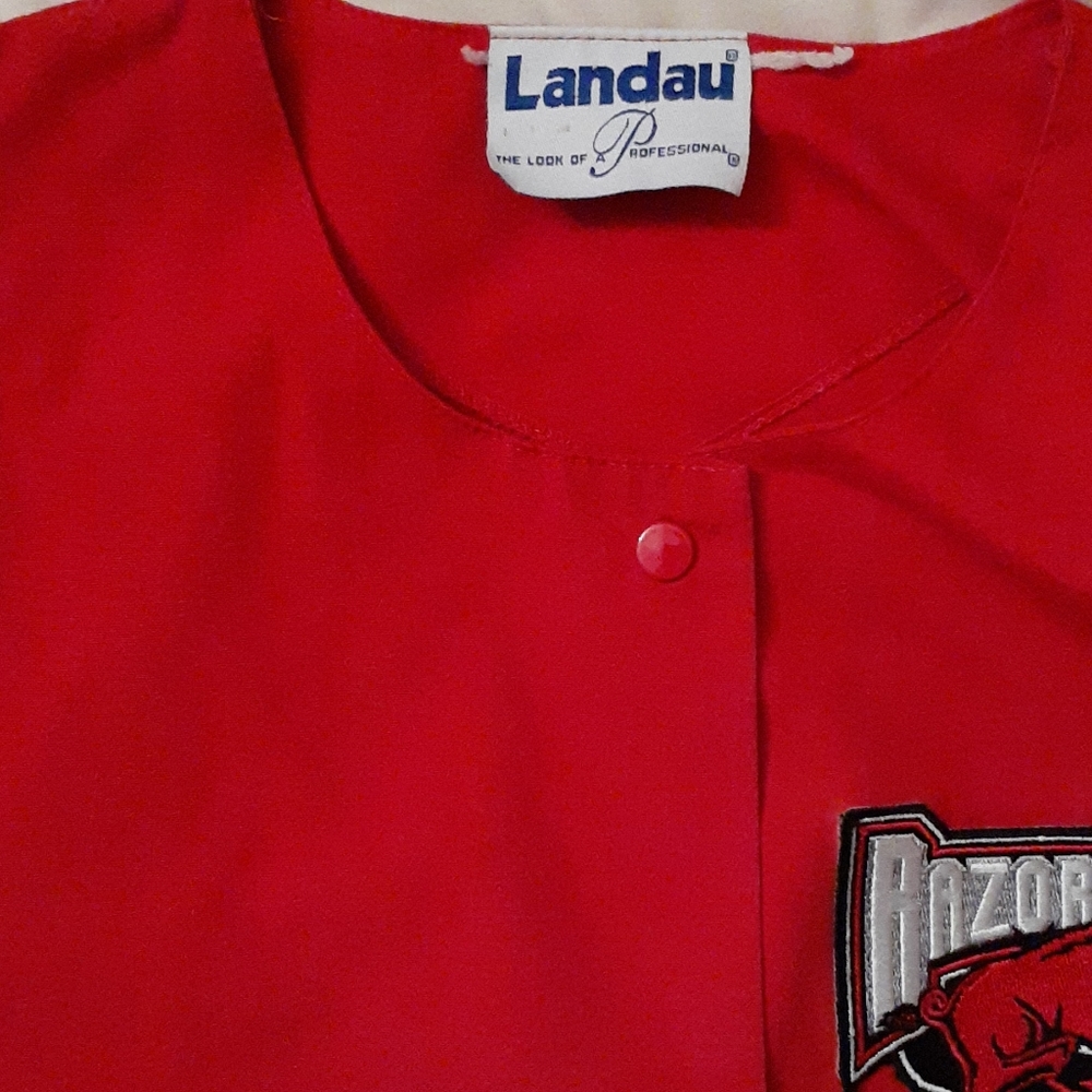 Arkansas Razorback Scrub Jacket - Picture 4 of 5